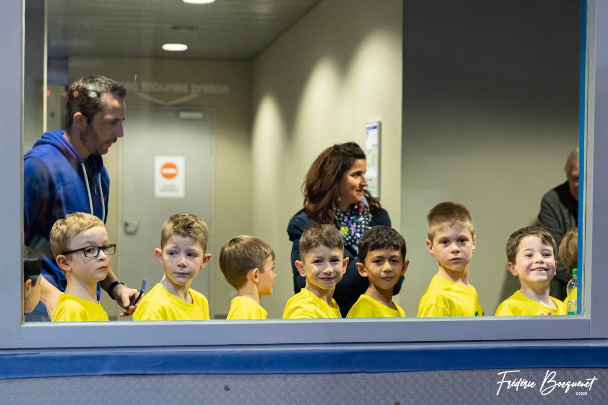 Le SAHB Baby Hand joue les escort kids !