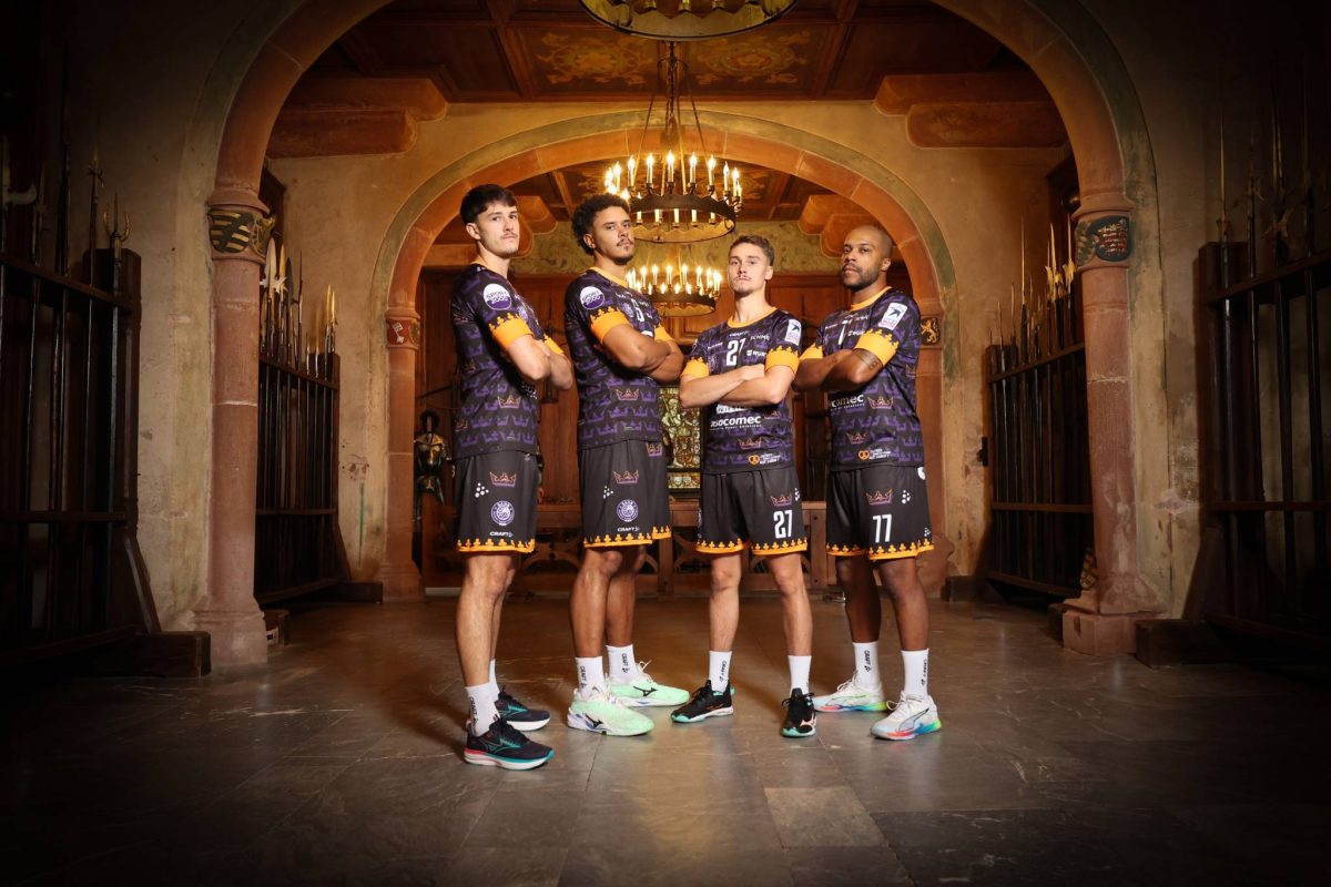 Le SAHB dévoile son maillot « blason » !